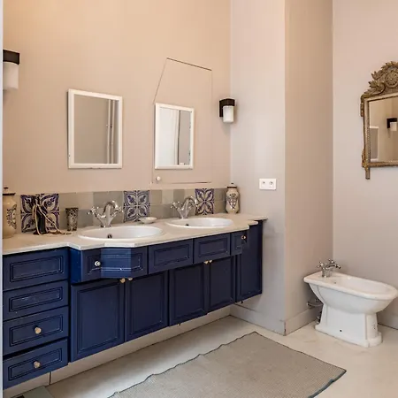 Appartamento Luxurious Traditional French Style Near Eiffel Tower *