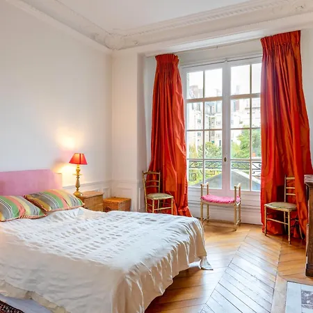 Luxurious Traditional French Style Near Eiffel Tower Appartamento *